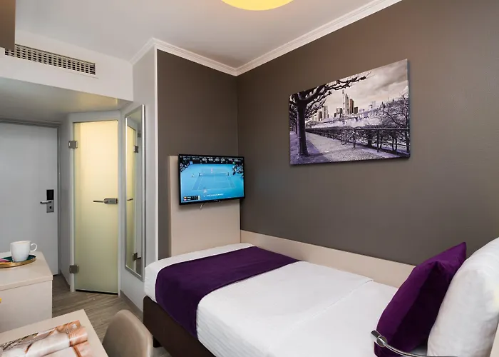 Leonardo Frankfurt Center Otel 3*