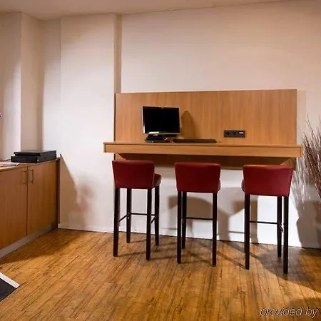 Leonardo Frankfurt Center 3* Φραγκφούρτη