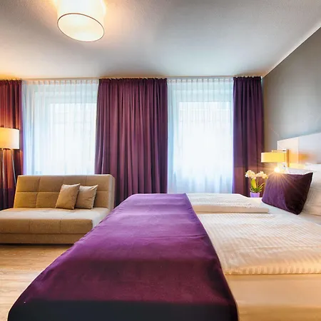 Leonardo Frankfurt Center 3*