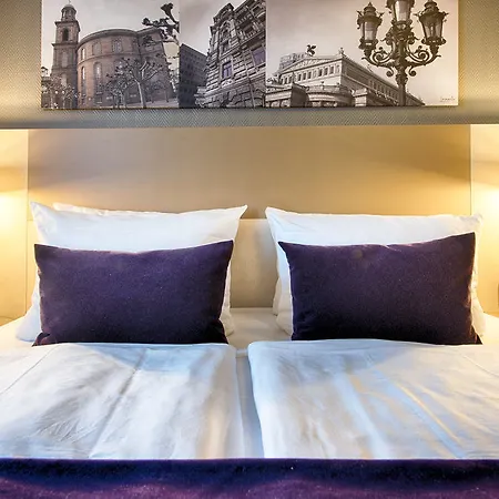 Leonardo Frankfurt Center 3*