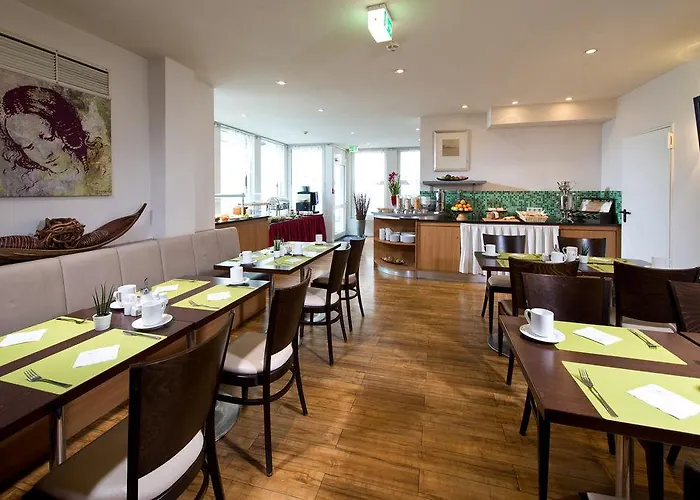 Leonardo Frankfurt Center Hotel 3*