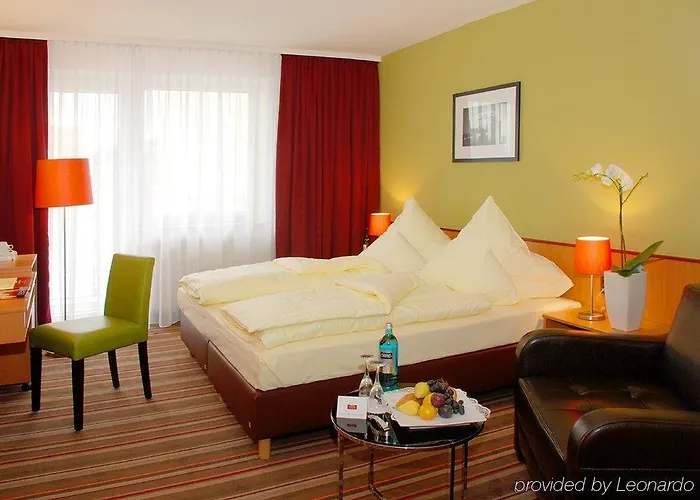 Leonardo Frankfurt Center 3*
