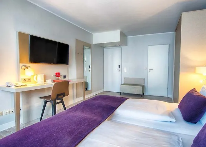Hotel Leonardo Frankfurt Center 3*