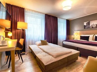 Hotel Leonardo Frankfurt Center 3*