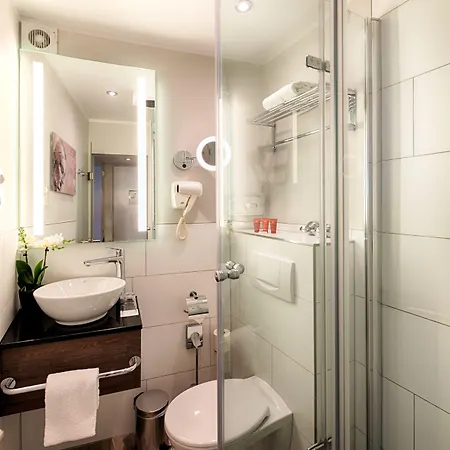 Leonardo Frankfurt Center Hotel 3*