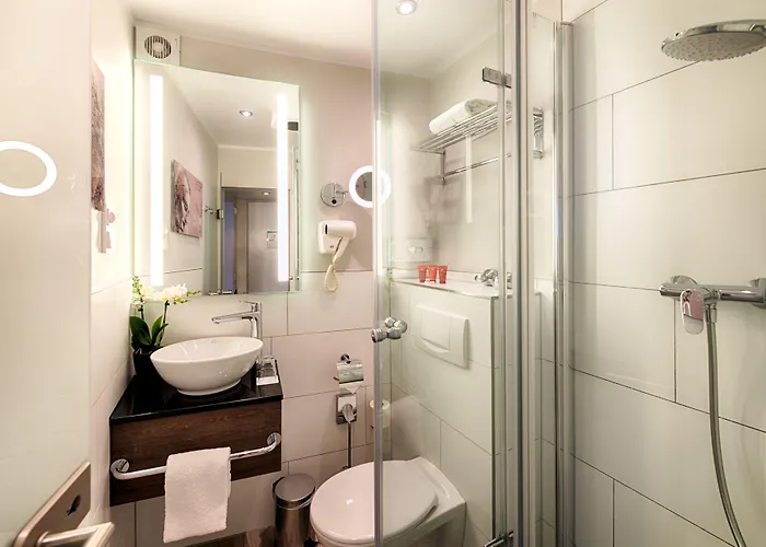 Leonardo Frankfurt Center Hotel 3*